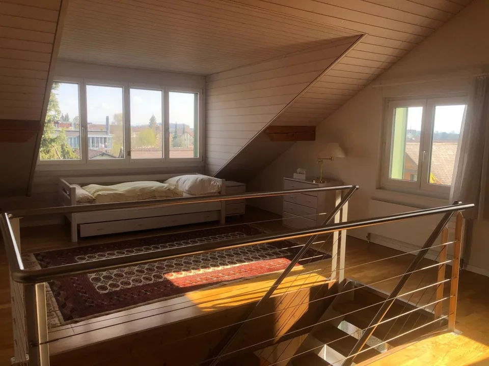 schöne, grosszügige 2.5-Zimmer Wohnung mit Galerie