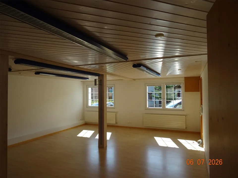 Heller Büroraum / Atelier / Praxis zu vermieten in Urnäsch