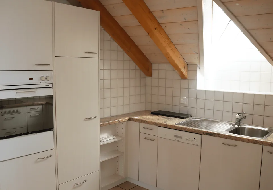 Grosszügige 4.5 Zimmer Wohnung in saniertem Bauernhaus mit Charme – photo 10 sur 25