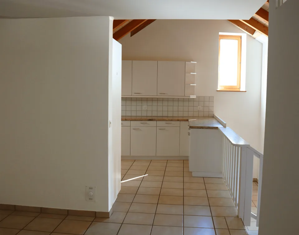 Grosszügige 4.5 Zimmer Wohnung in saniertem Bauernhaus mit Charme – photo 7 sur 25