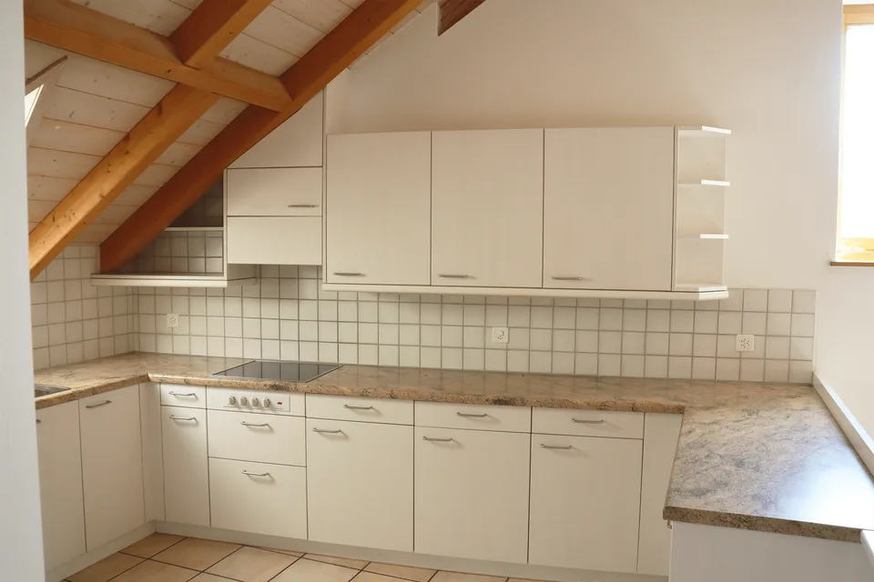 Grosszügige 4.5 Zimmer Wohnung in saniertem Bauernhaus mit Charme – photo 9 sur 25