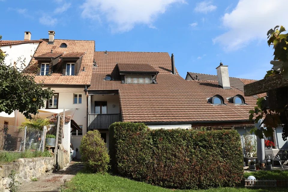 Grosszügige 4.5 Zimmer Wohnung in saniertem Bauernhaus mit Charme – photo 25 sur 25