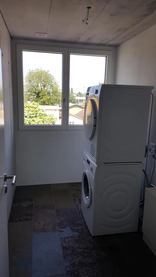 3 1/2 Zimmer-Wohnung 2. OG links