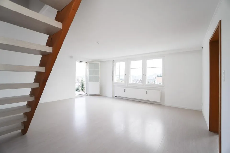 Grosszügige 6.5-Zimmer-Maisonettewohnung im Speicher