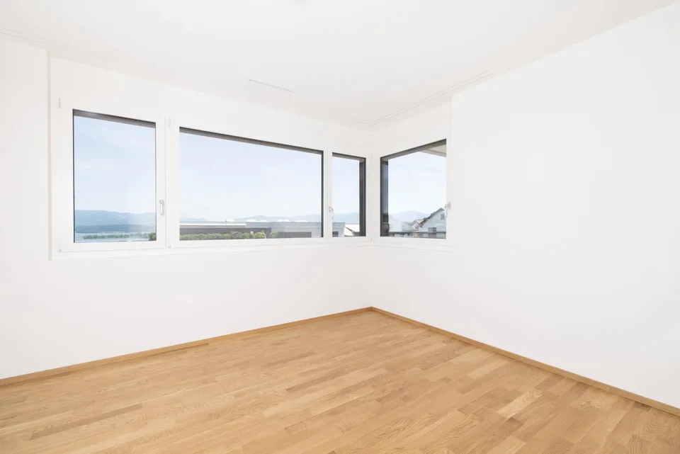 Moderne 3.5-Zimmer-Neubauwohnung im Grünen mit Seesicht