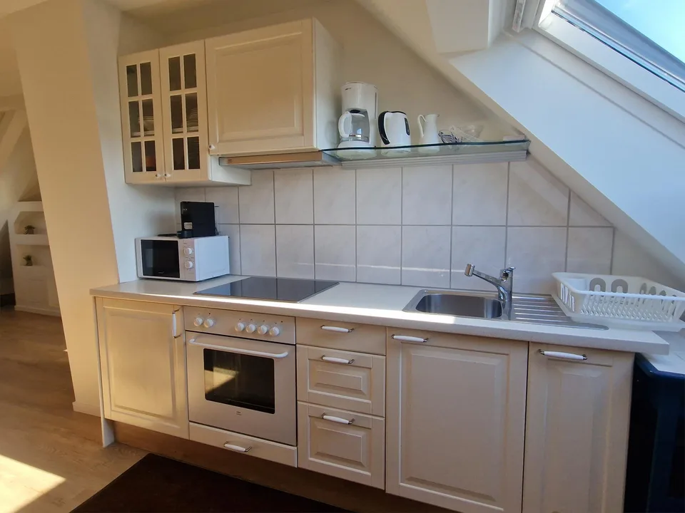 Möblierte 1.5-Zimmer-Dachwohnung in Reinach zu vermieten