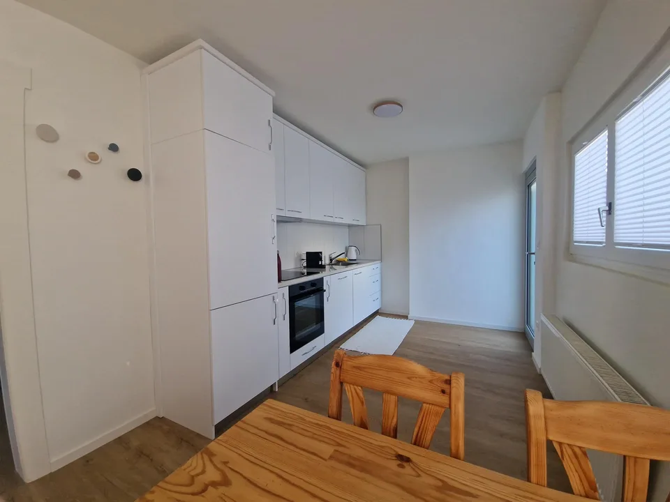 Möblierte 2.5-Zimmer-Wohnung mit Garten – frisch renoviert