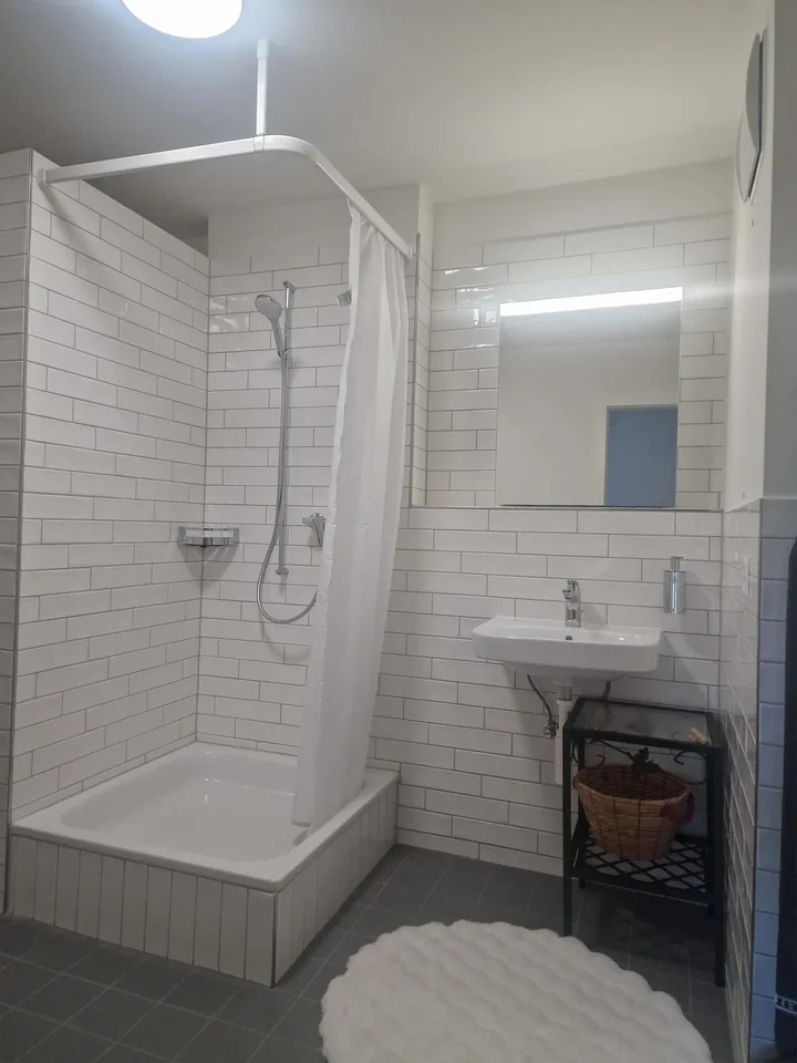 Möblierte 2.5-Zimmer-Wohnung mit Garten – frisch renoviert – foto 11 di 12