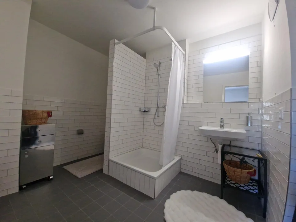 Möblierte 2.5-Zimmer-Wohnung mit Garten – frisch renoviert – foto 12 di 12