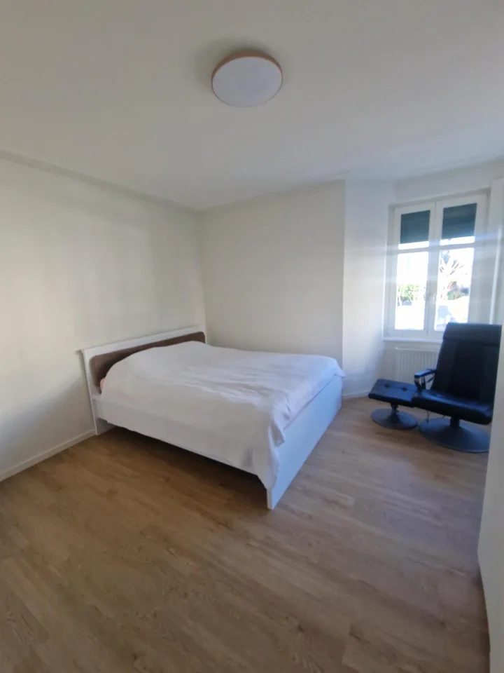 Möblierte 2.5-Zimmer-Wohnung mit Garten – frisch renoviert – foto 9 di 12