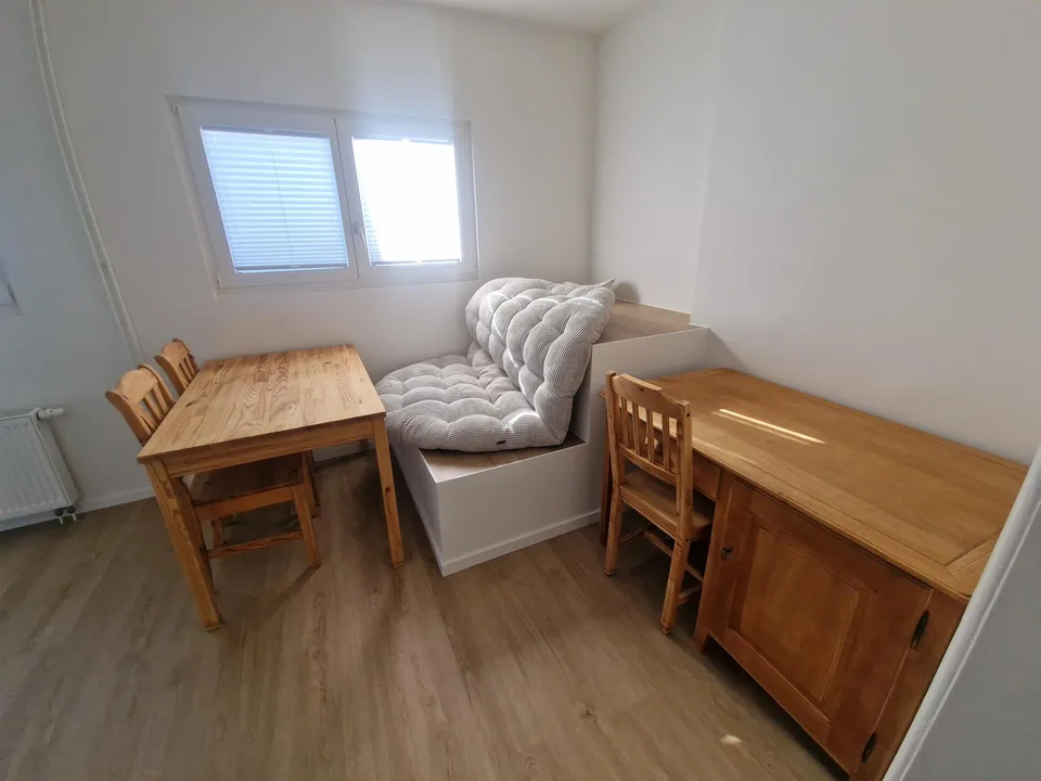 Möblierte 2.5-Zimmer-Wohnung mit Garten – frisch renoviert – foto 10 di 12