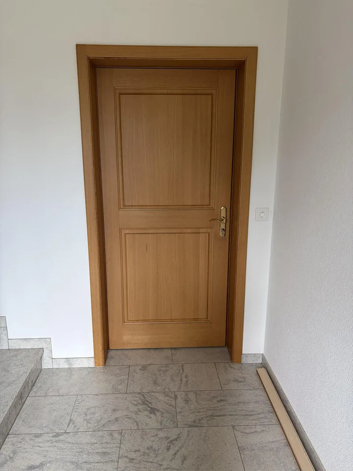 4 Zimmer Wohnung neu renoviert zu vermieten