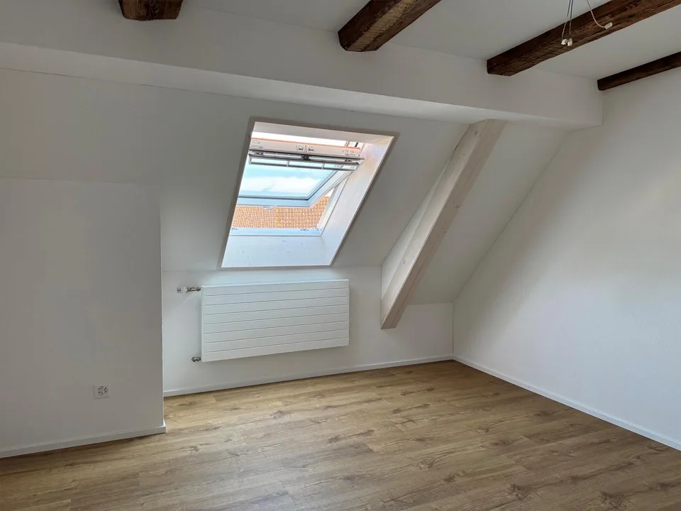 3.5 Zimmer Dachwohnung NEU