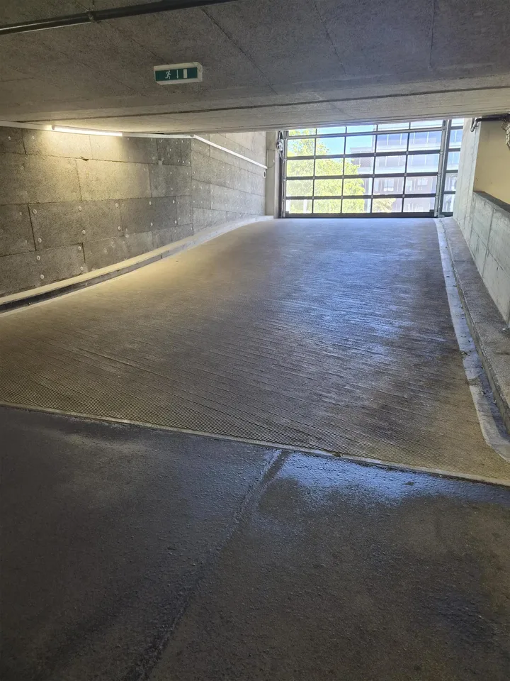 Tiefgarageparkplatz