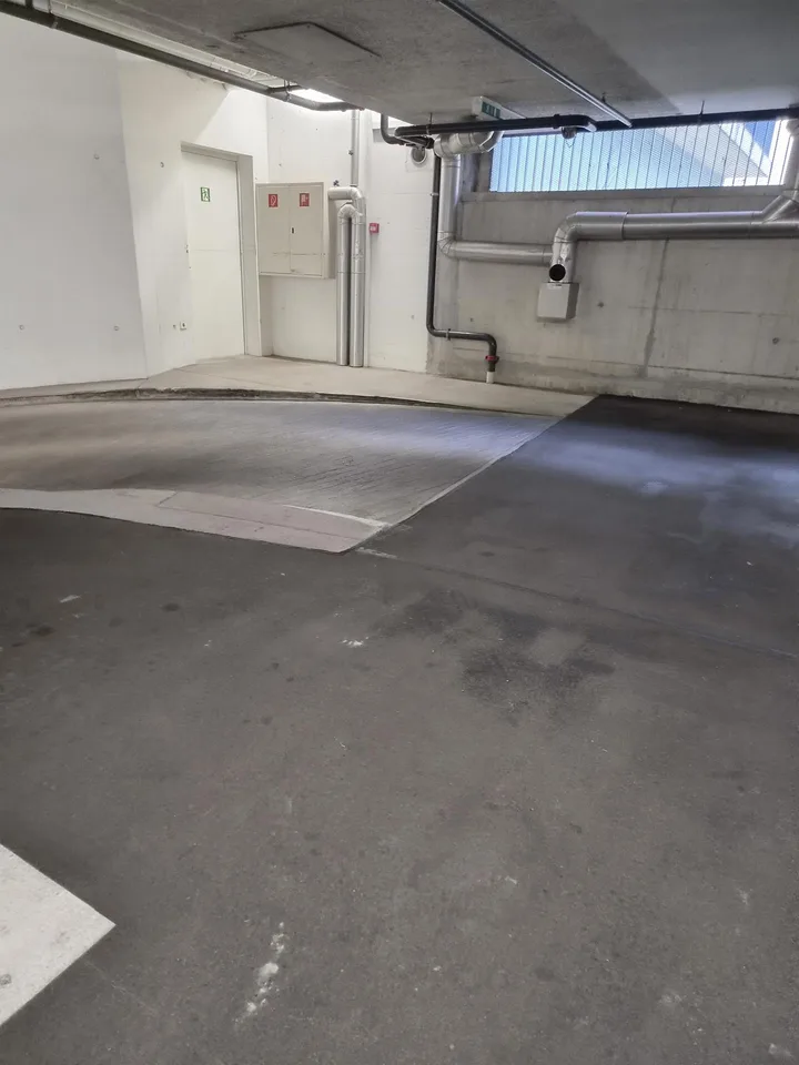 Tiefgarageparkplatz