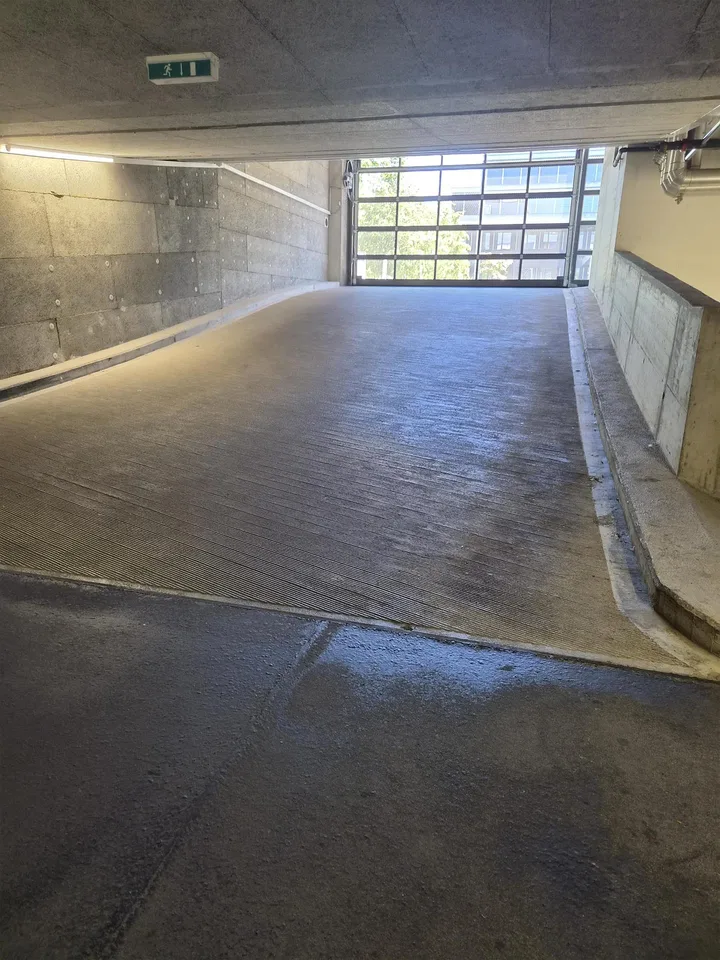 Tiefgarageparkplatz