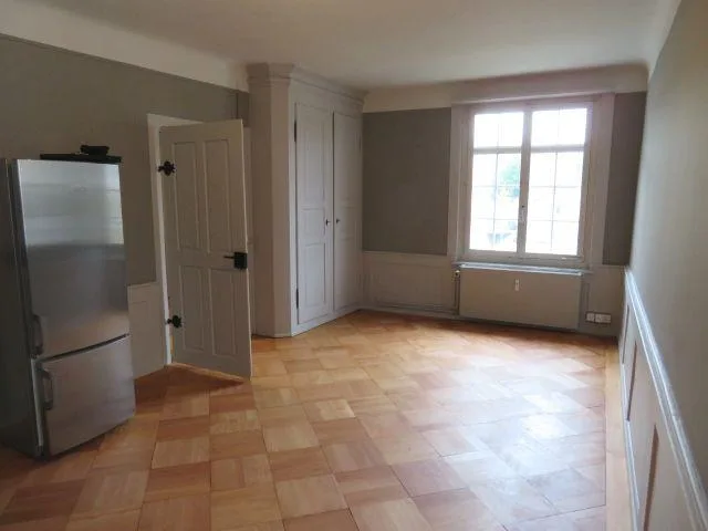 Moderne Wohnung in historischem Gebäude