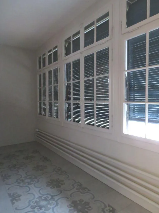 Moderne Wohnung in historischem Gebäude