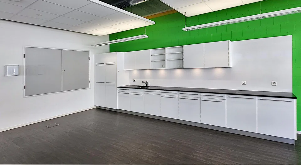 Voll ausgebaute Büroflächen im TechCenter Reinach! – Foto 9 von 13
