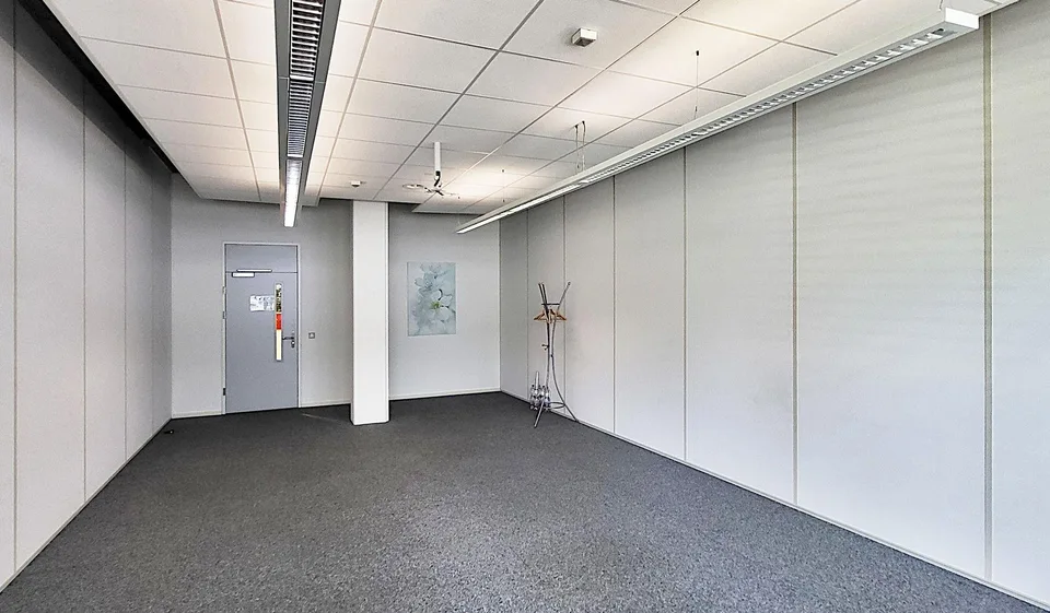 Voll ausgebaute Büroflächen im TechCenter Reinach! – Foto 12 von 13