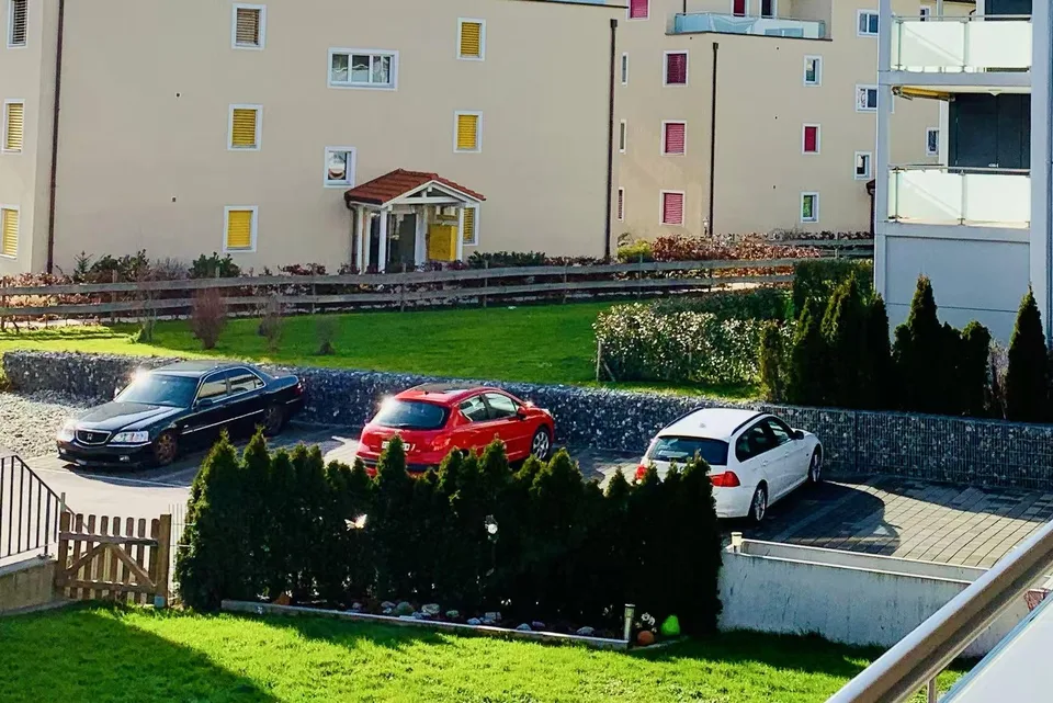 Parkplätze für Autos oder Wohnwagen