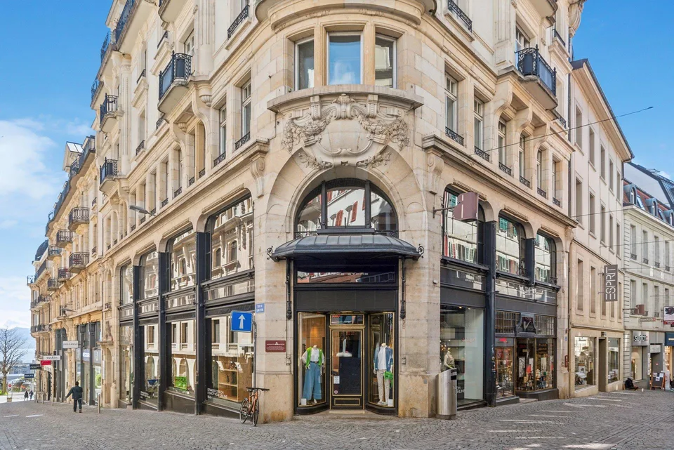 Arcade à louer dans l’hyper-centre de Lausanne, Rue de Bourg