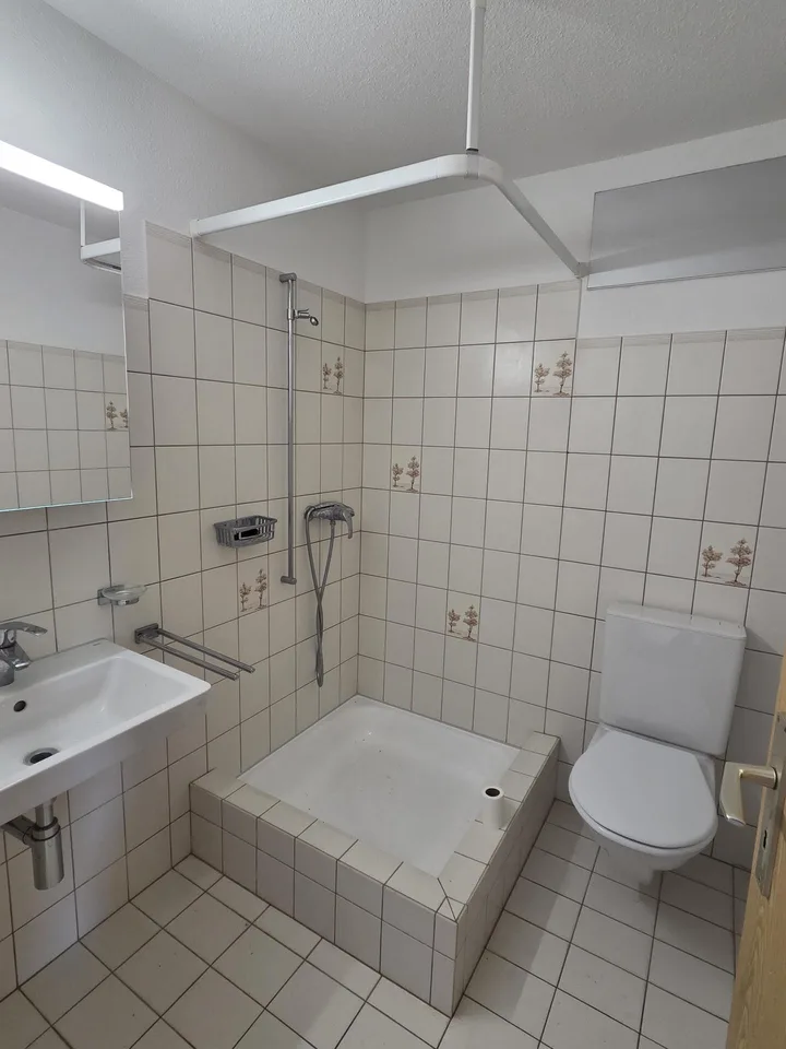 Grosse 4 1 /2 Zimmerwohnung
