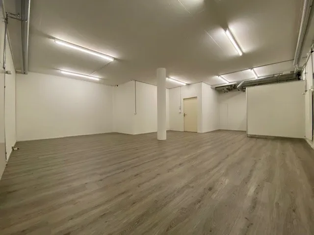 Mehrzweckraum mit Dusche/WC