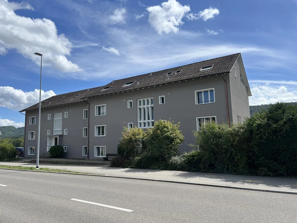 Komplett sanierte, schöne 3.5 ZWG mit grossem Balkon – Foto 8 von 9