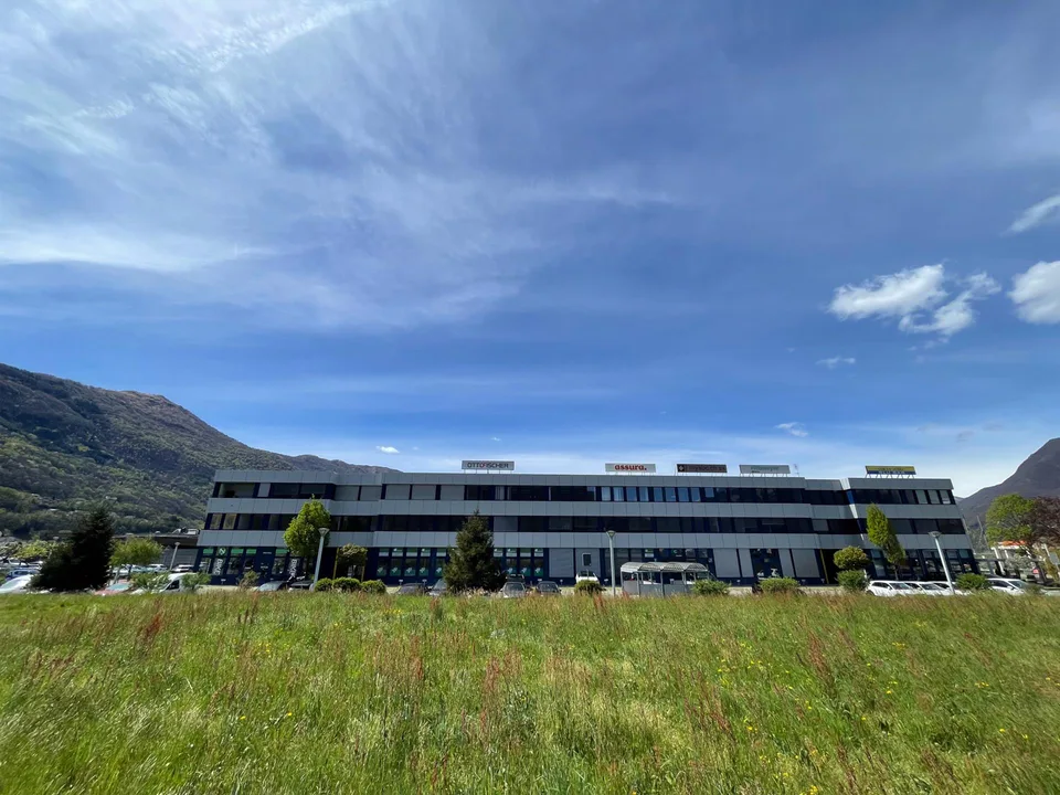 Superficie spaziosa di 100 m² ad uso ufficio