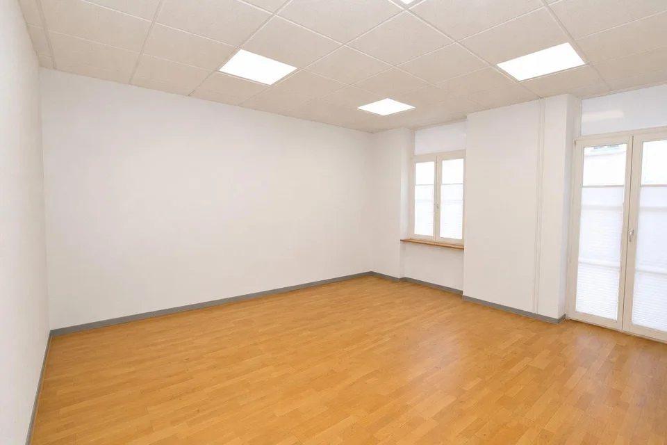 Ganze Etage mit 4 Büros im Herzen von Basel