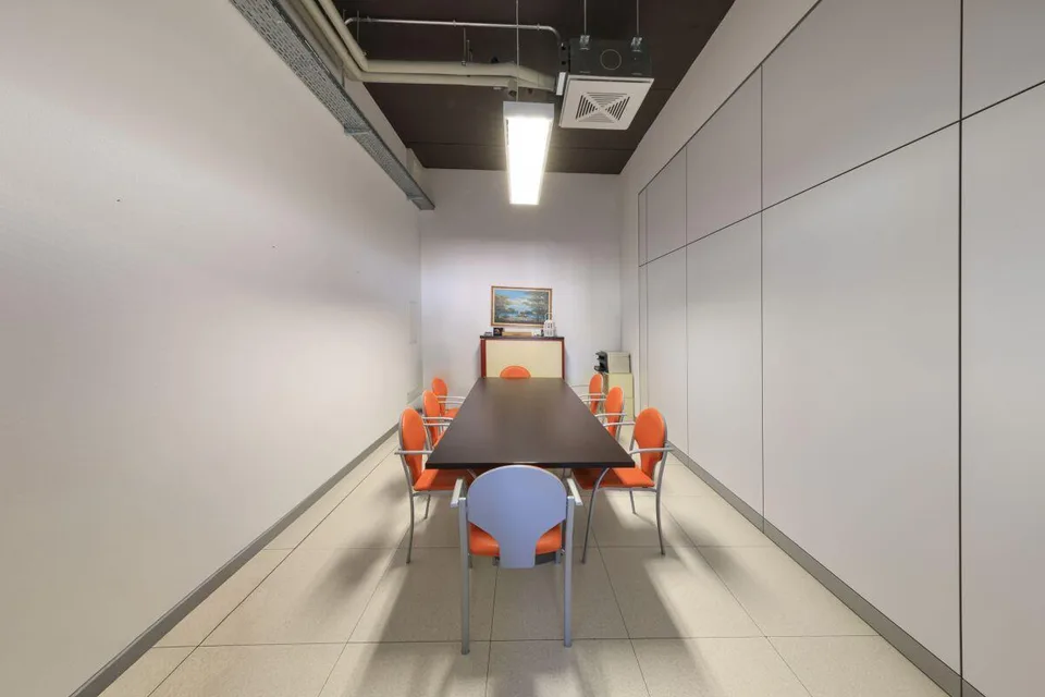 Geräumige Geschäftsfläche zur Büronutzung | Spacious commercial spa... – foto 6 di 7