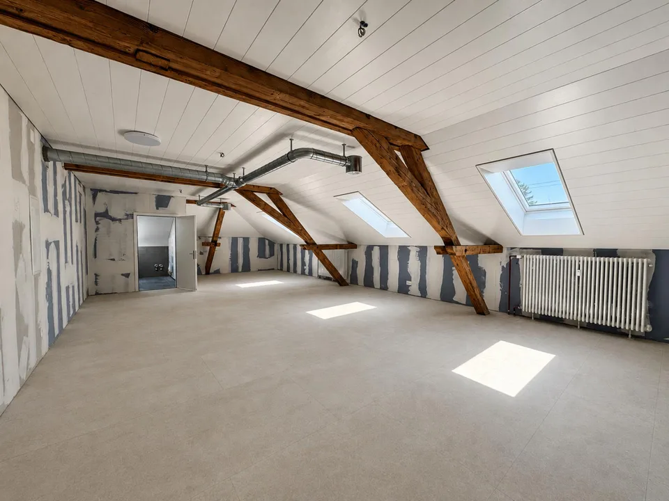 Attraktive Atelierfläche 84 m² — direkt am Bahnhof Wohlen