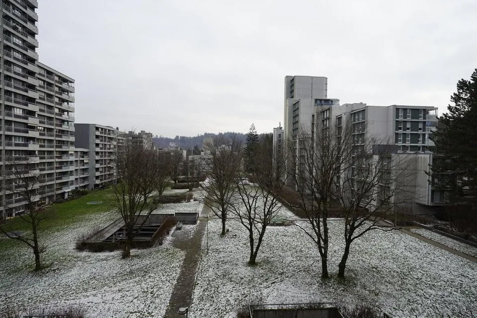 gemütliche Wohnung mit zwei Balkonen