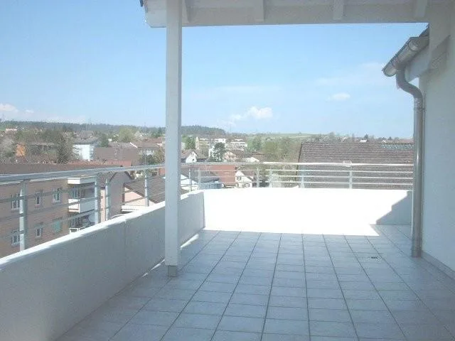 Exklusive 4.5-Zi-Maisonette-Dachwohnung, nahe S-Bahn
