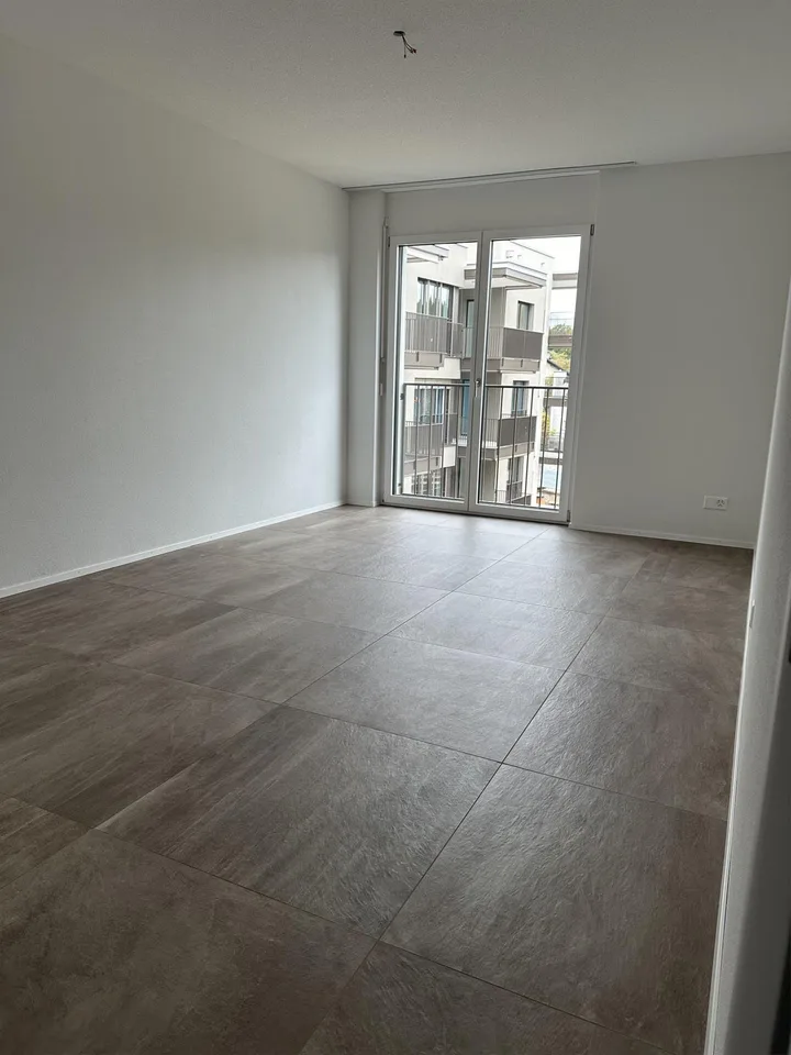 Moderne und zentrale 4,5 Zimmerwohnung in Uetendorf