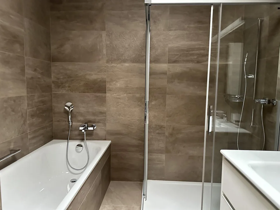 Moderne und zentrale 4,5 Zimmerwohnung in Uetendorf