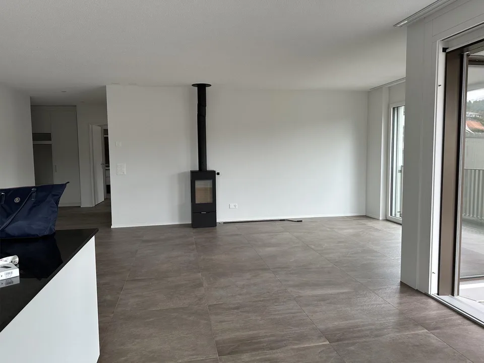 Moderne und zentrale 4,5 Zimmerwohnung in Uetendorf