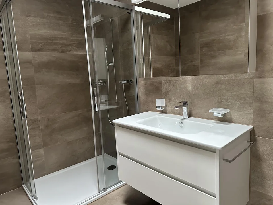 Moderne und zentrale 4,5 Zimmerwohnung in Uetendorf