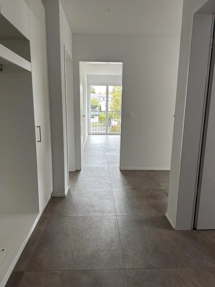 Moderne und zentrale 4,5 Zimmerwohnung in Uetendorf
