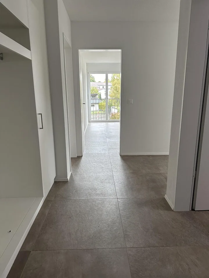 Moderne und zentrale 4,5 Zimmerwohnung in Uetendorf