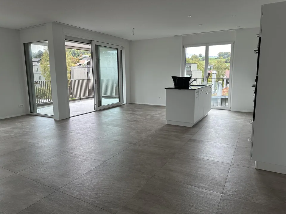 Moderne und zentrale 4,5 Zimmerwohnung in Uetendorf