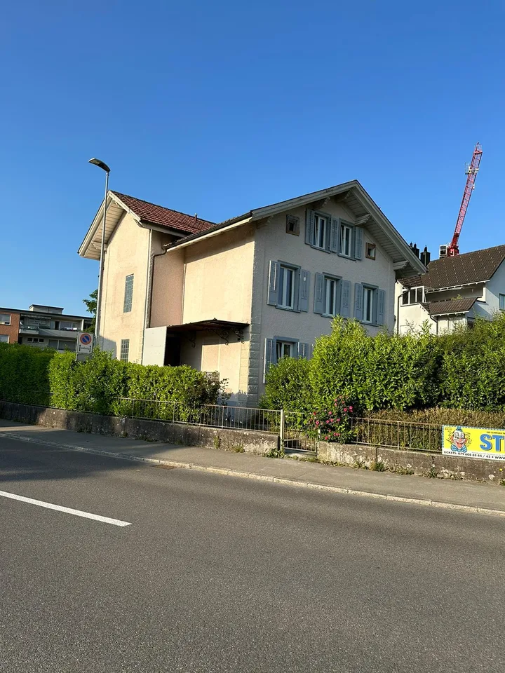 Helle 3 - Zimmerwohnung mit grosszügigem Balkon