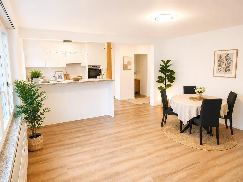 Helle, renovierte 3.5-Zimmer-Wohnung im Herzen von Glarus