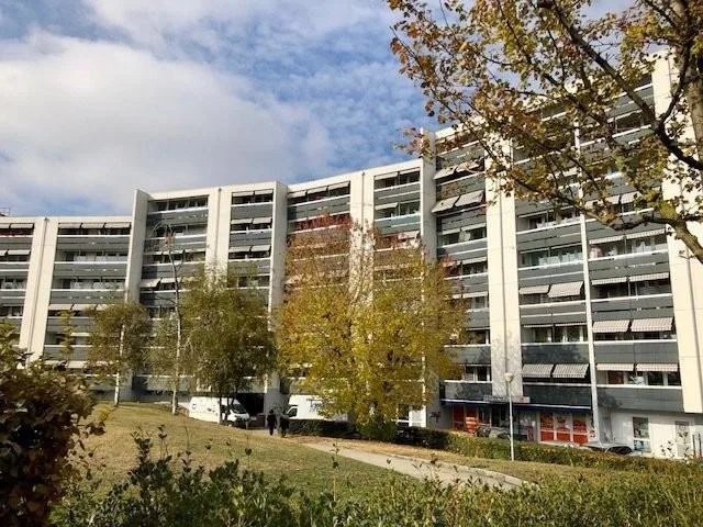 Place de parc extérieure