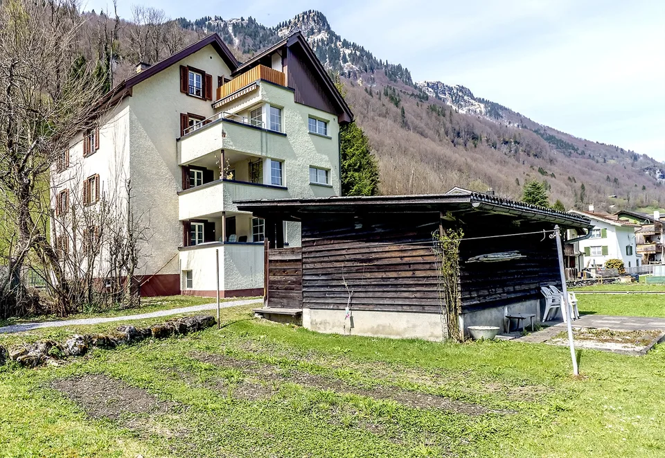 3 1/2 Zimmer-Wohnung mit Balkon