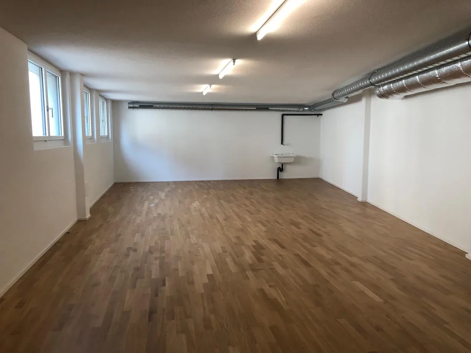Ausgebauter Bastelraum zu vermieten