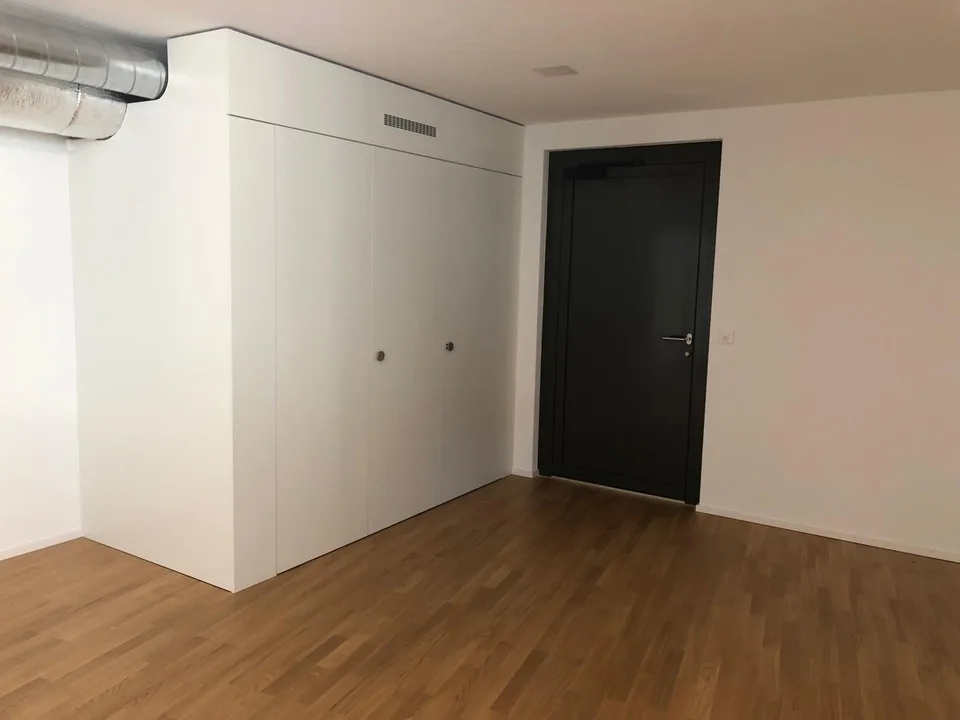 Ausgebauter Bastelraum zu vermieten
