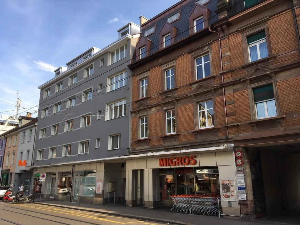Sanierte 2,5-Zimmer-Wohnung im Iselin Quartier