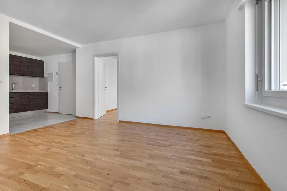 Sanierte 2,5-Zimmer-Wohnung im Iselin Quartier